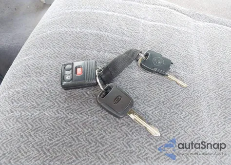 2000 Ford Explorer Xls z USA, uszkodzony, nr VIN 1FMZU62X4YZB60717